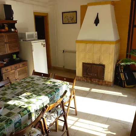 Kisfaludy House شقة