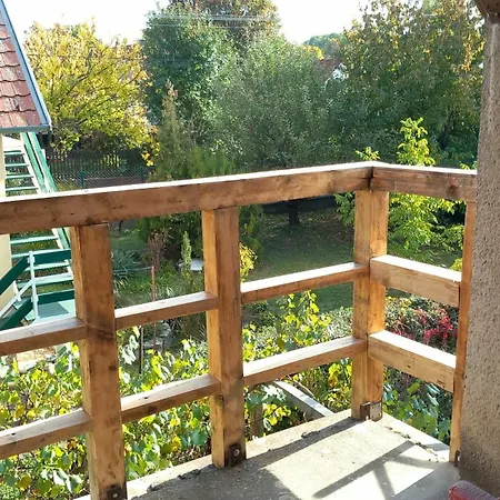 Kisfaludy House Апартаменты *